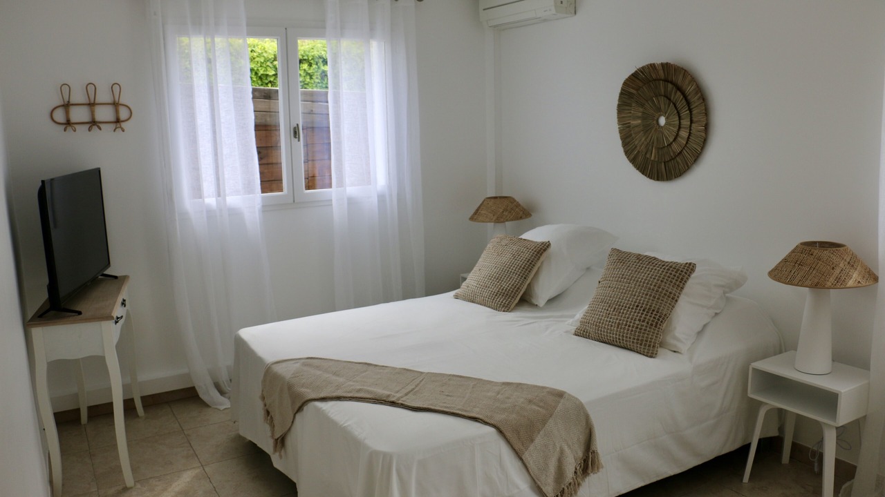 Photo of Bedroom in Mandelieu-la-Napoule Beach