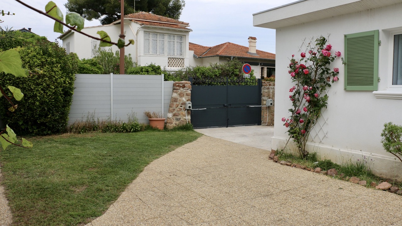 Photo of Outdoor in Mandelieu-la-Napoule Beach