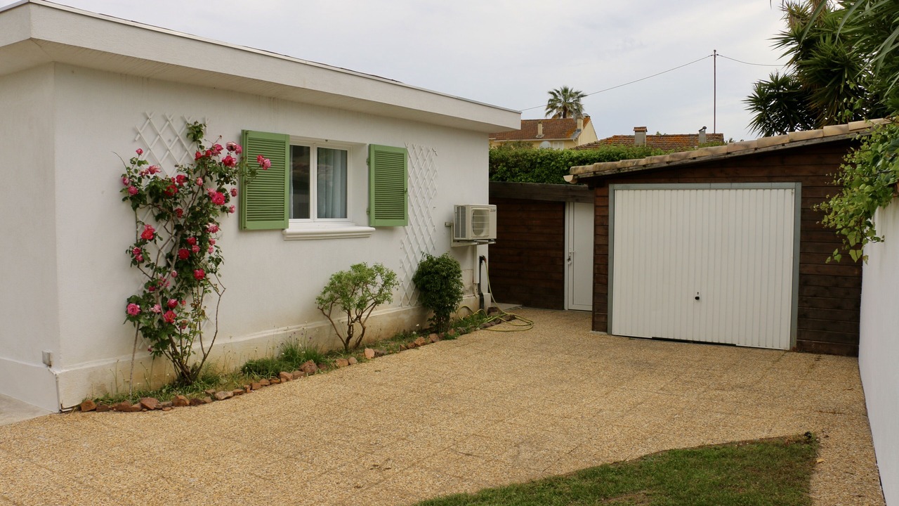 Photo of Outdoor in Mandelieu-la-Napoule Beach