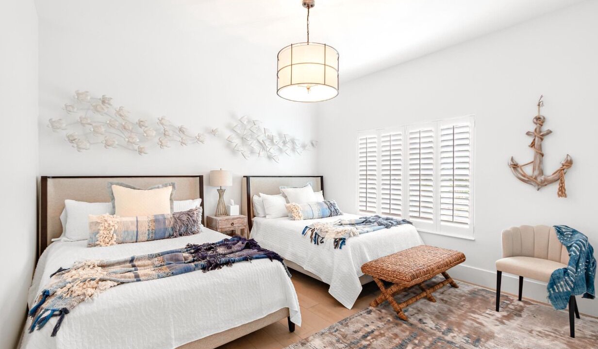 Photo of Bedroom in Portlock