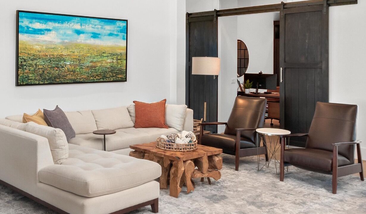 Photo of Livingroom in Portlock