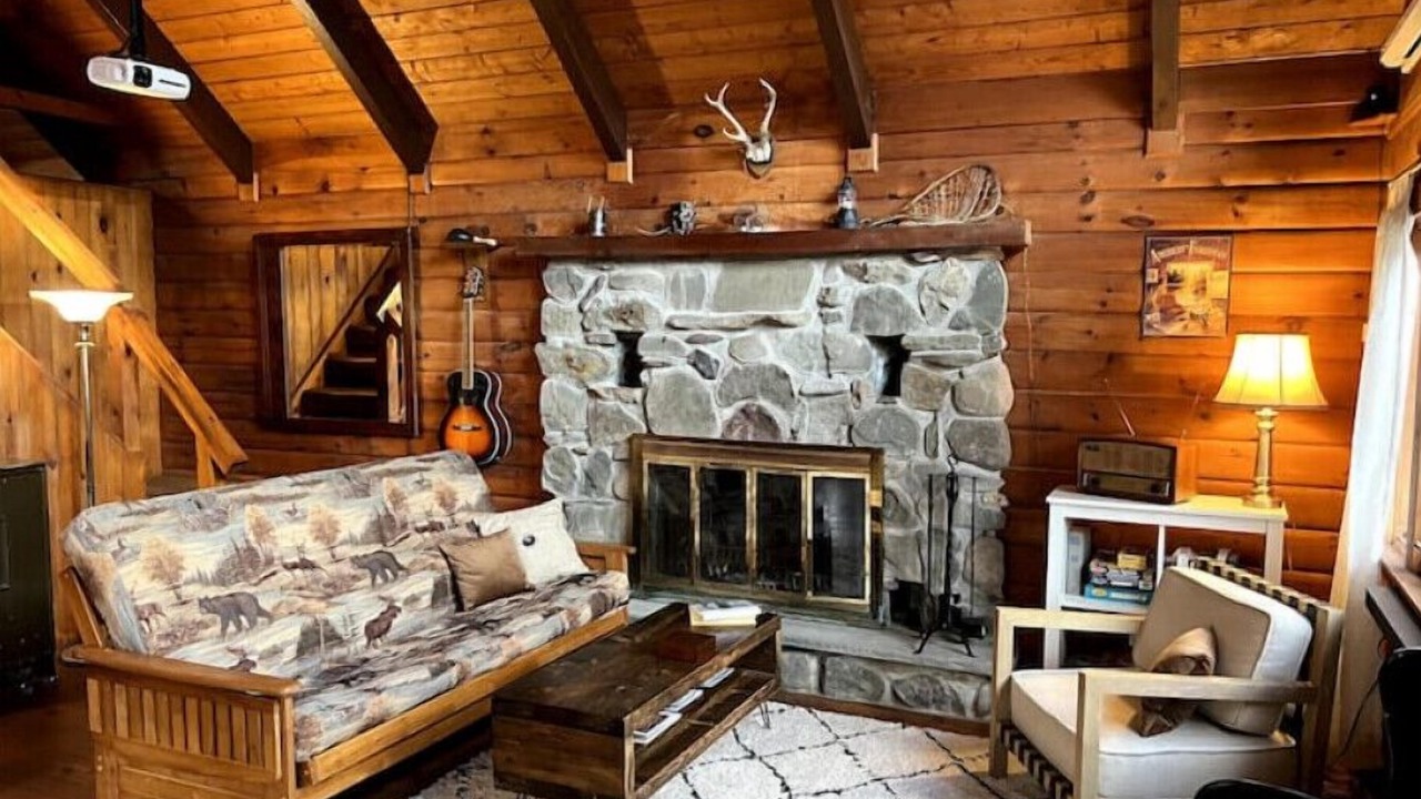 Photo of Livingroom in East Branch