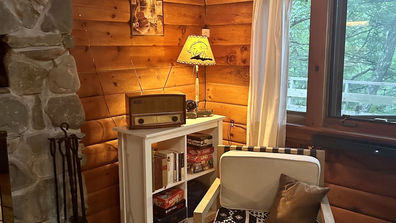 Photo of Livingroom in East Branch