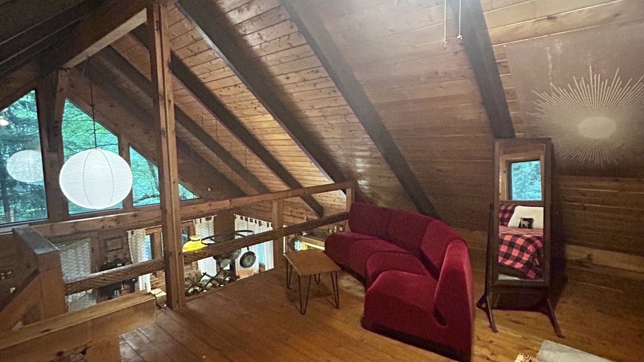 Photo of Livingroom in East Branch