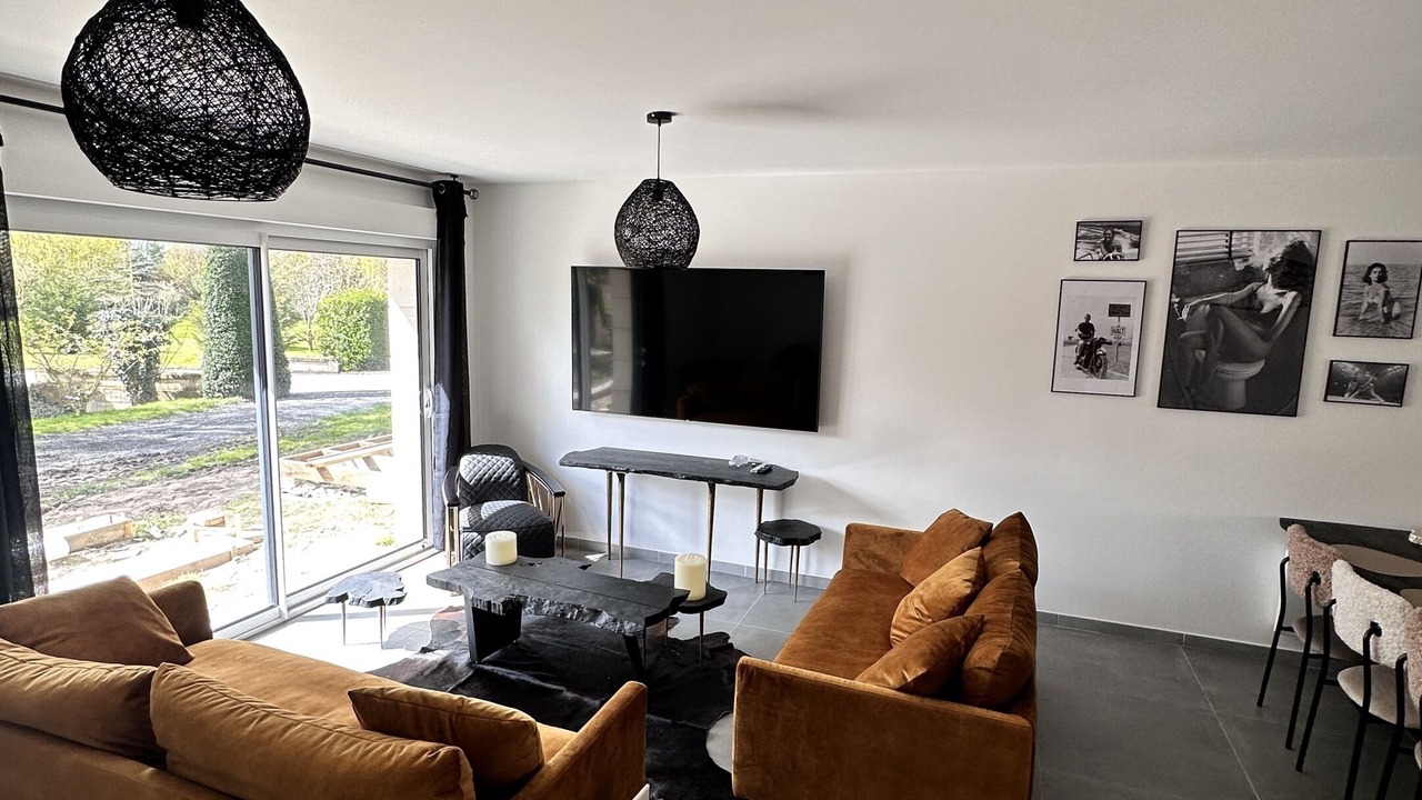 Photo of Livingroom in Les Attaques