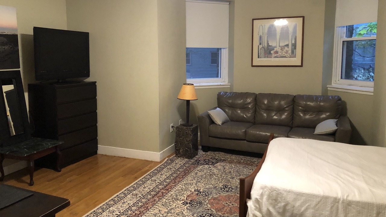 Photo of Bedroom in Cleveland Circle