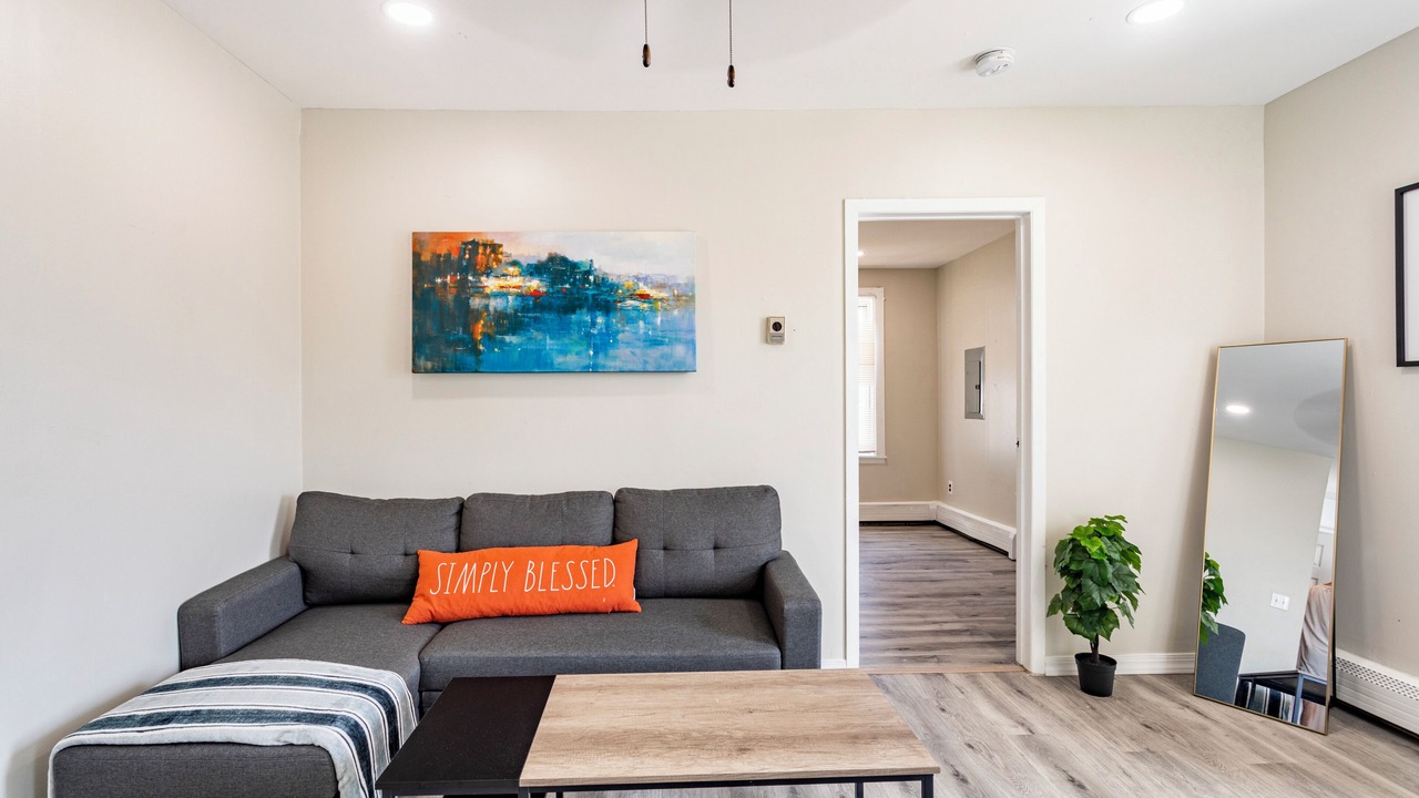 Photo of Livingroom in Bethpage