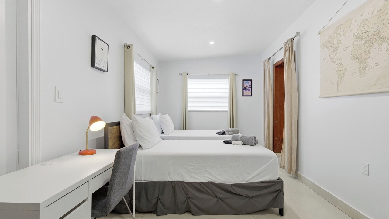 Photo of Bedroom in Ludlam