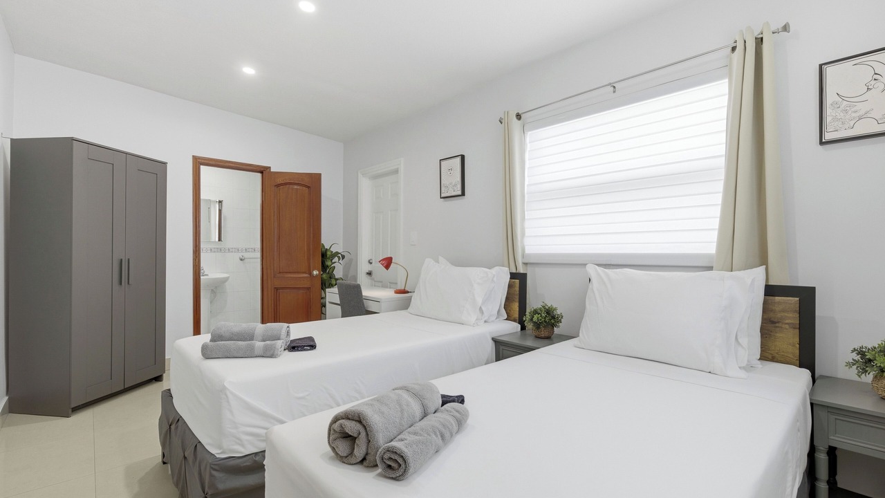Photo of Bedroom in Ludlam