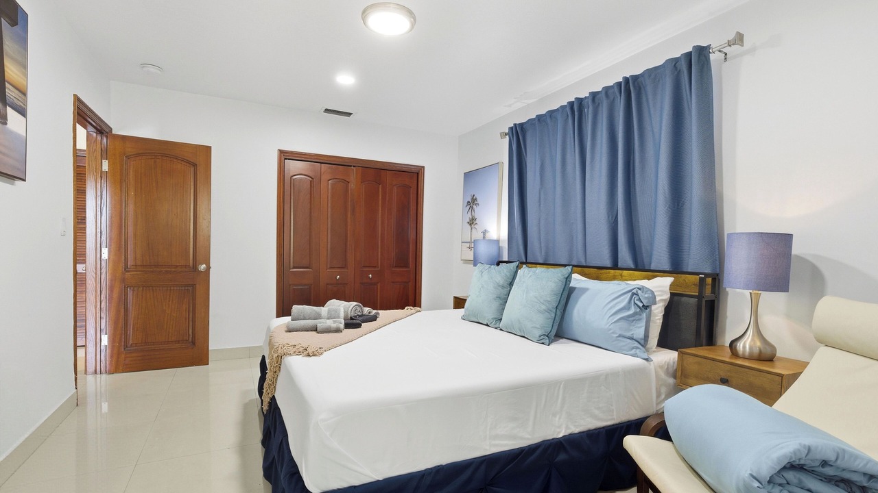 Photo of Bedroom in Ludlam