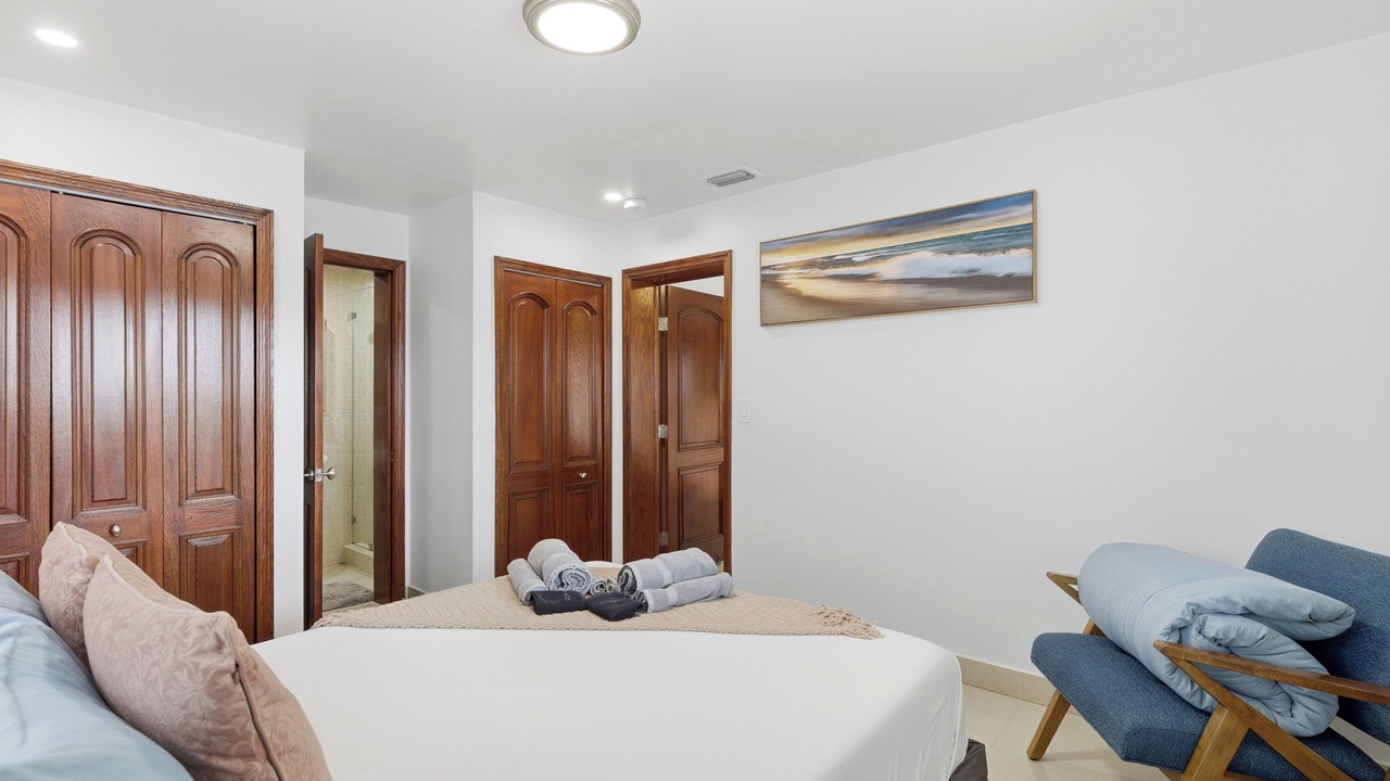Photo of Bedroom in Ludlam