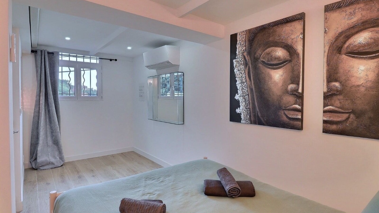 Photo of Bedroom in Beausoleil