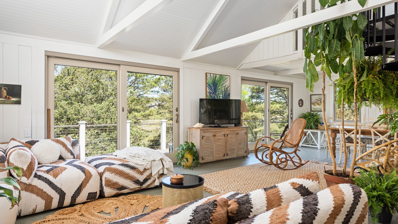 Photo of Livingroom in East Orleans