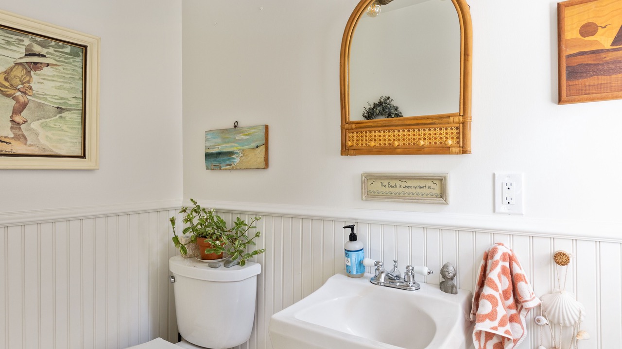 Photo of Bathroom in East Orleans