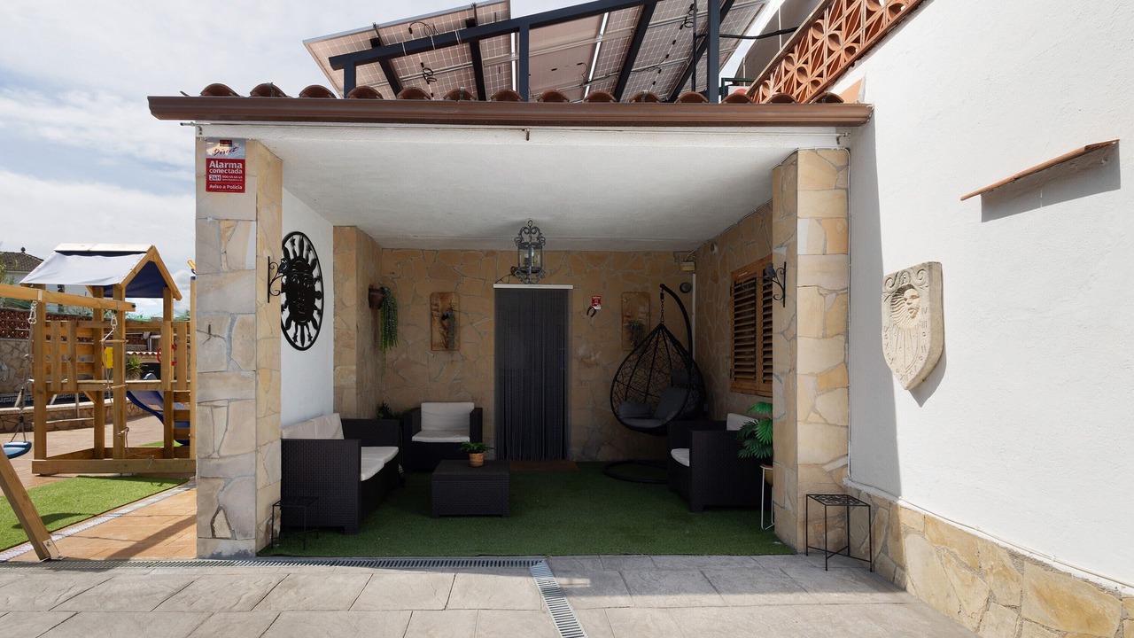 Photo of Outdoor in Rubi