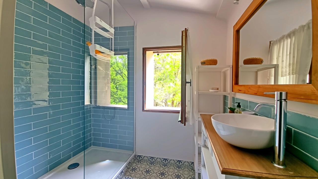 Photo of Bathroom in Aurel