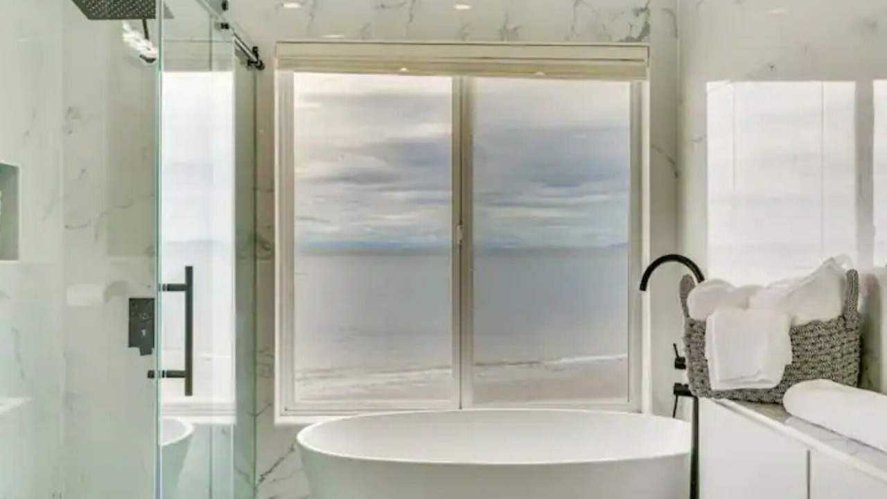 Photo of Bathroom in Oak Harbor