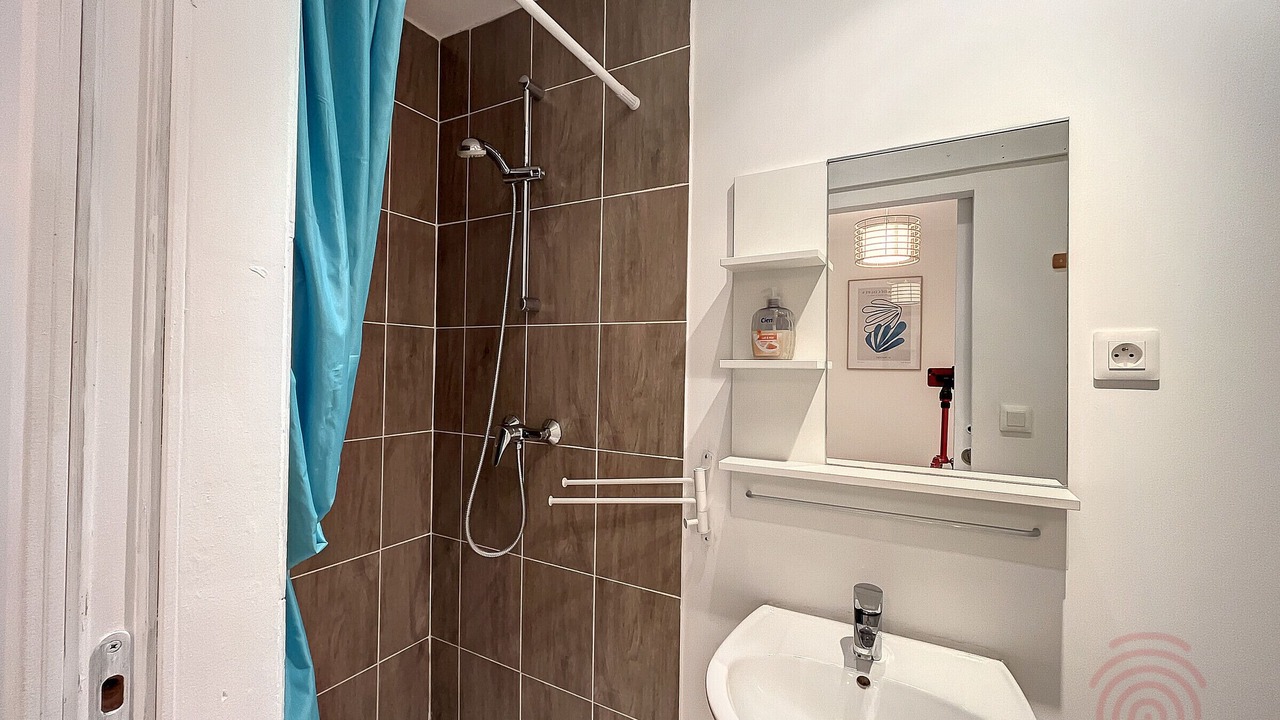 Photo of Bathroom in Lamalou-les-Bains