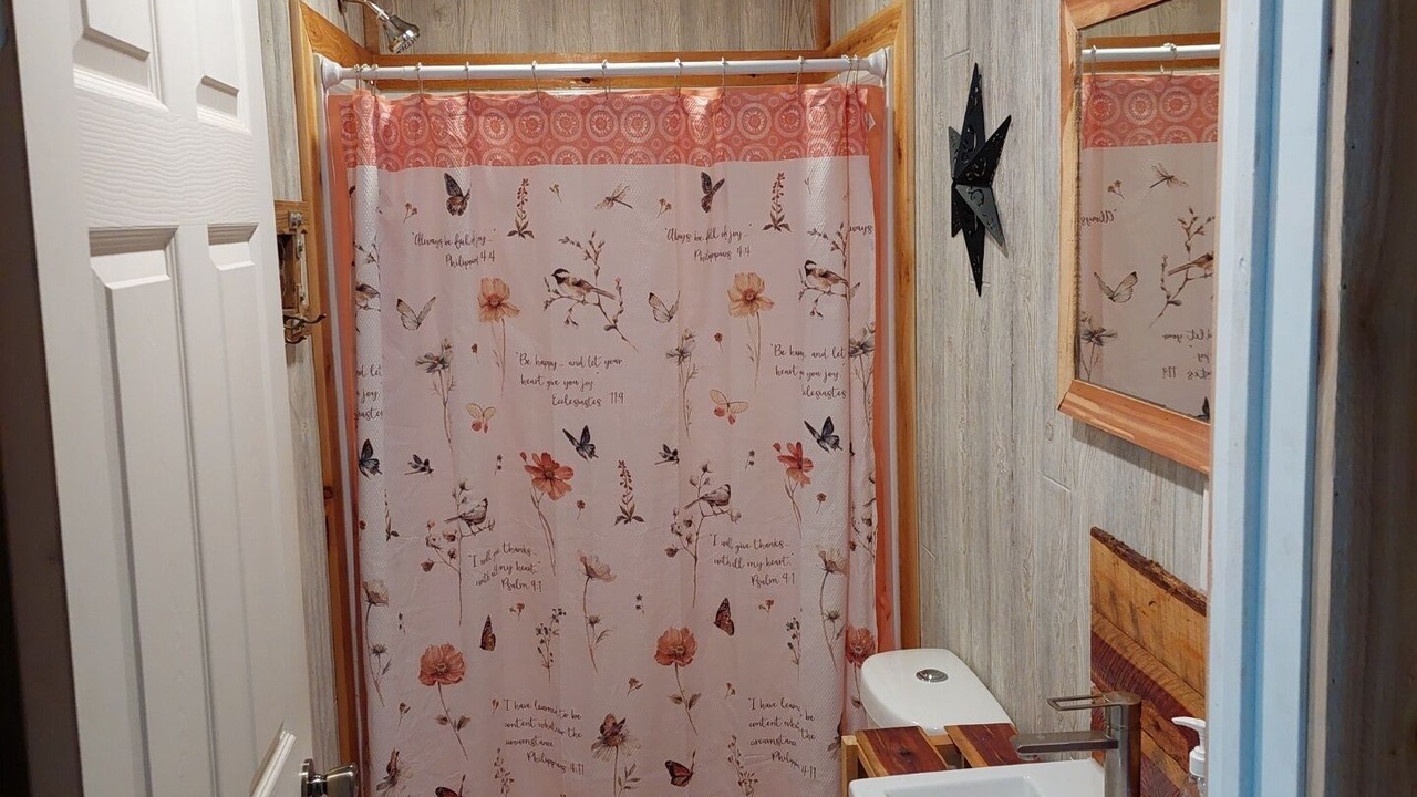 Photo of Bathroom in Yellville