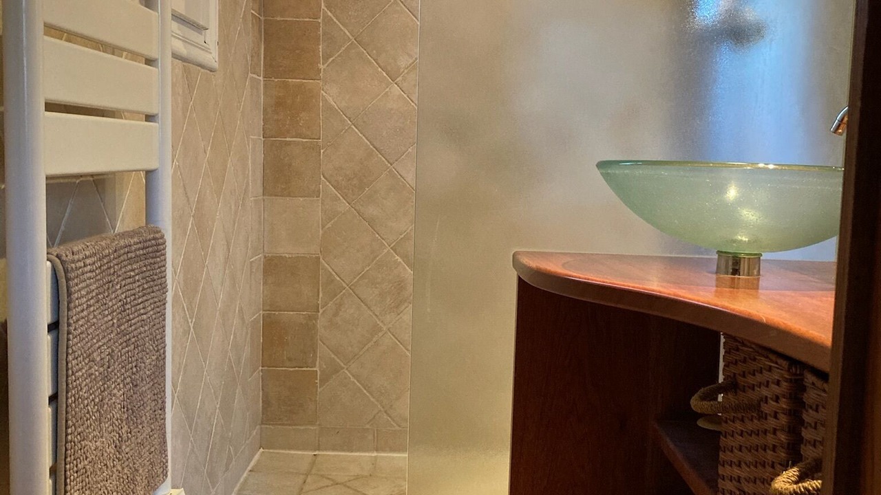 Photo of Bathroom in Saint-Andre-d'Olerargues