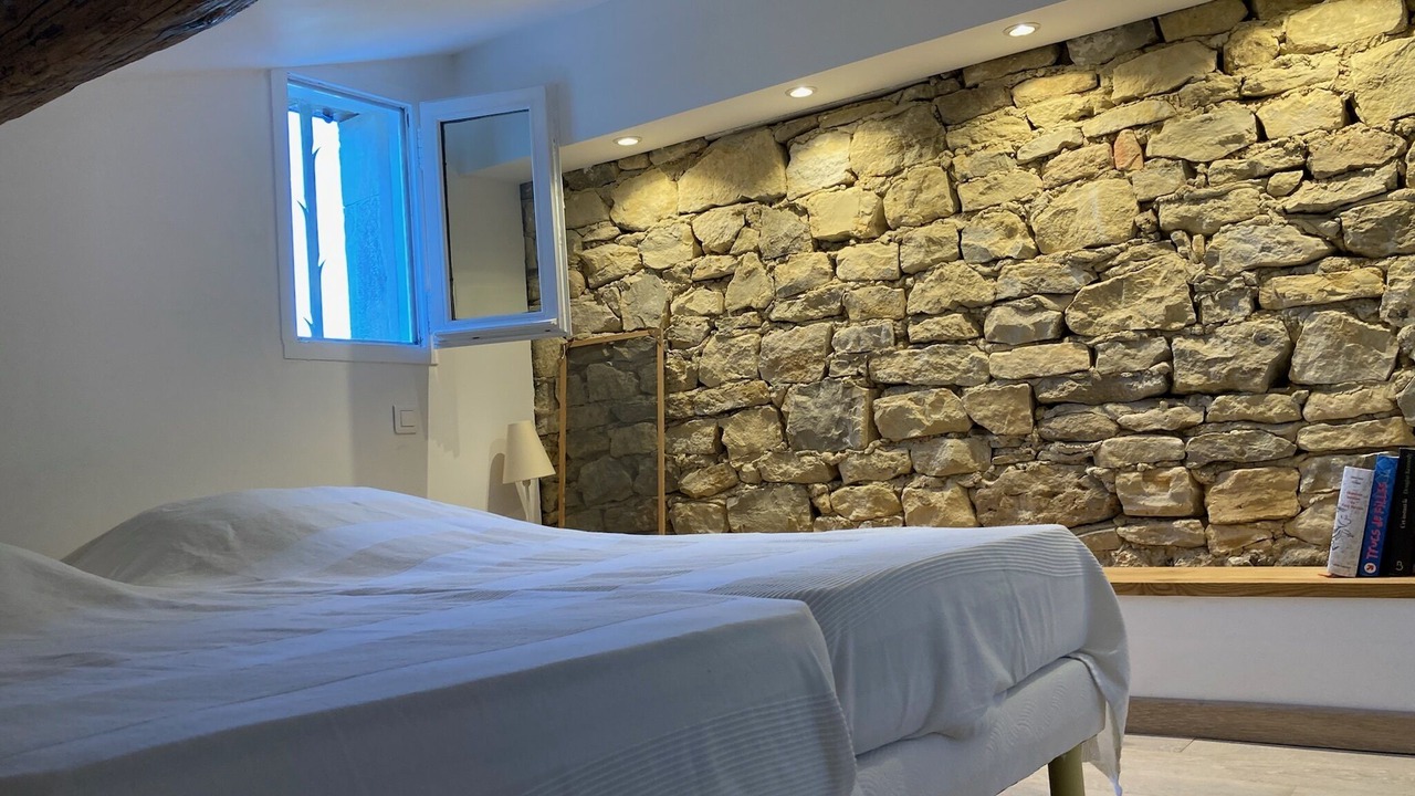 Photo of Bedroom in Saint-Andre-d'Olerargues