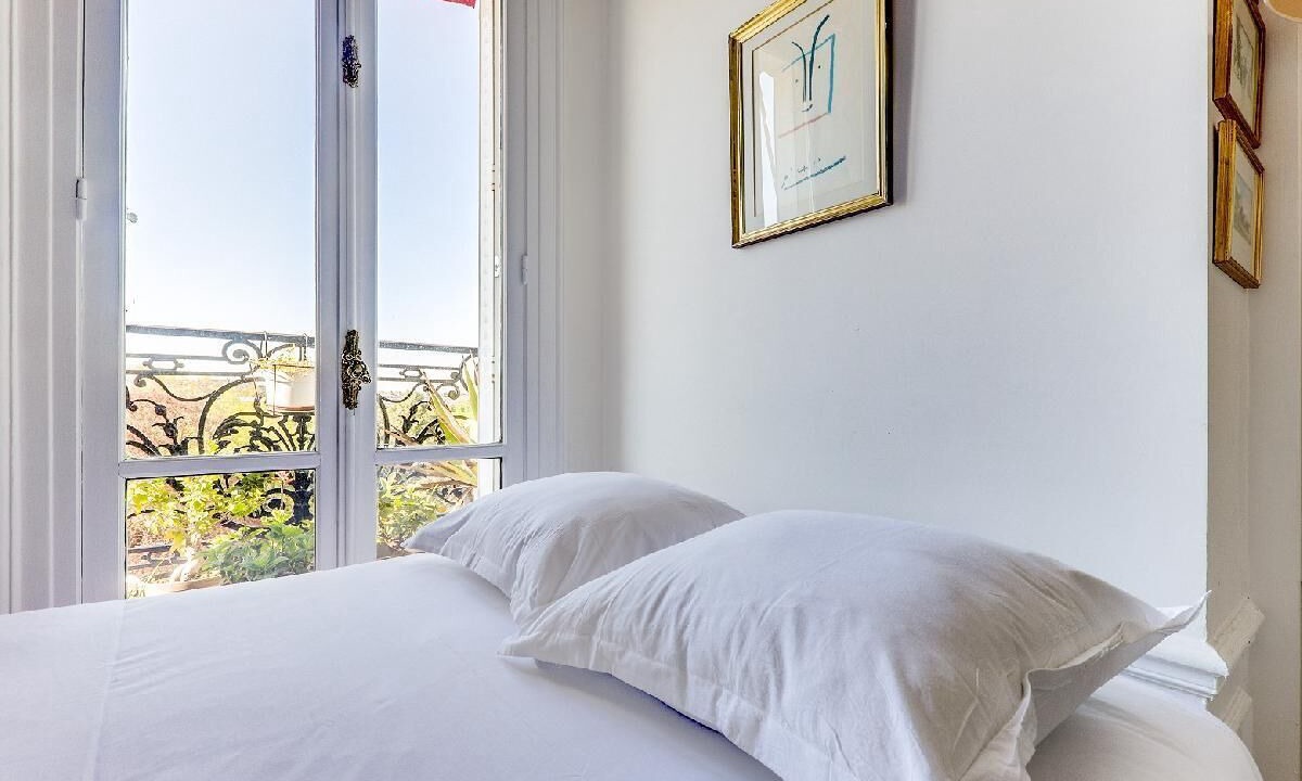 Photo of Bedroom in Val-de-Grace