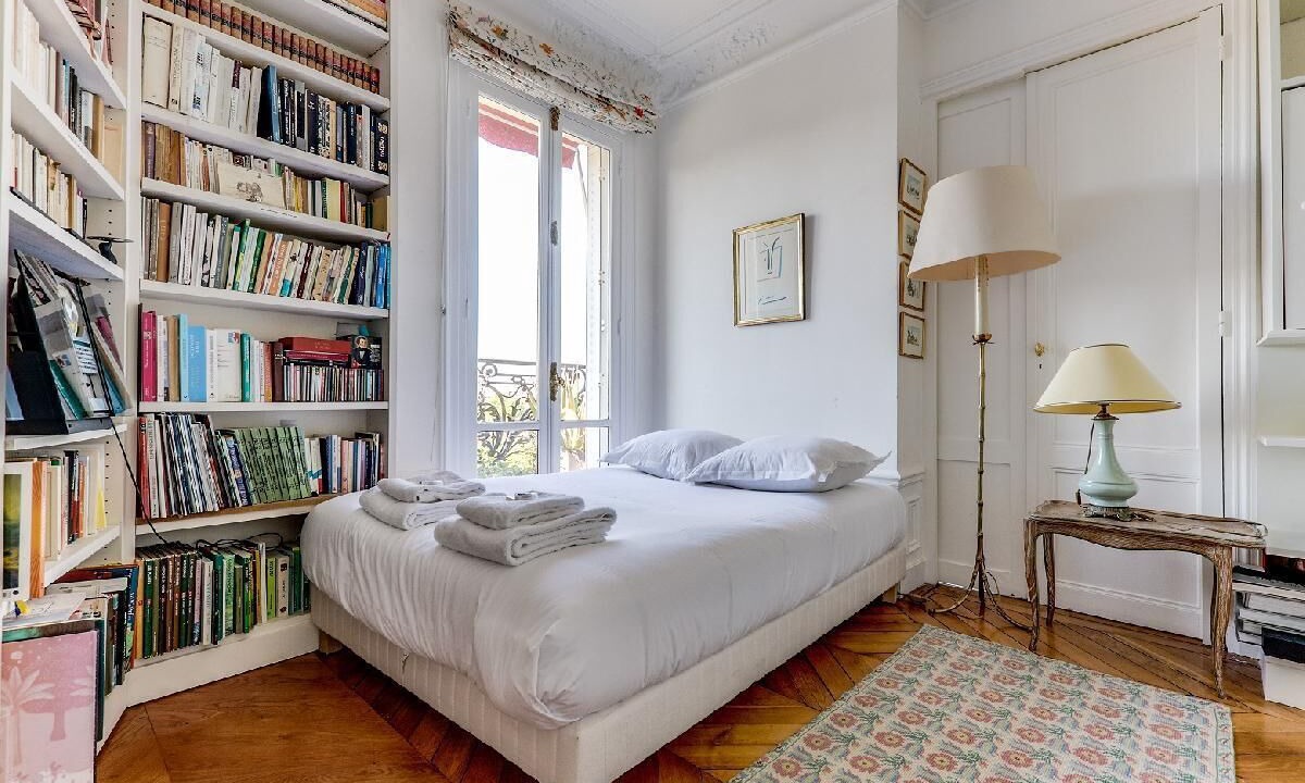 Photo of Bedroom in Val-de-Grace