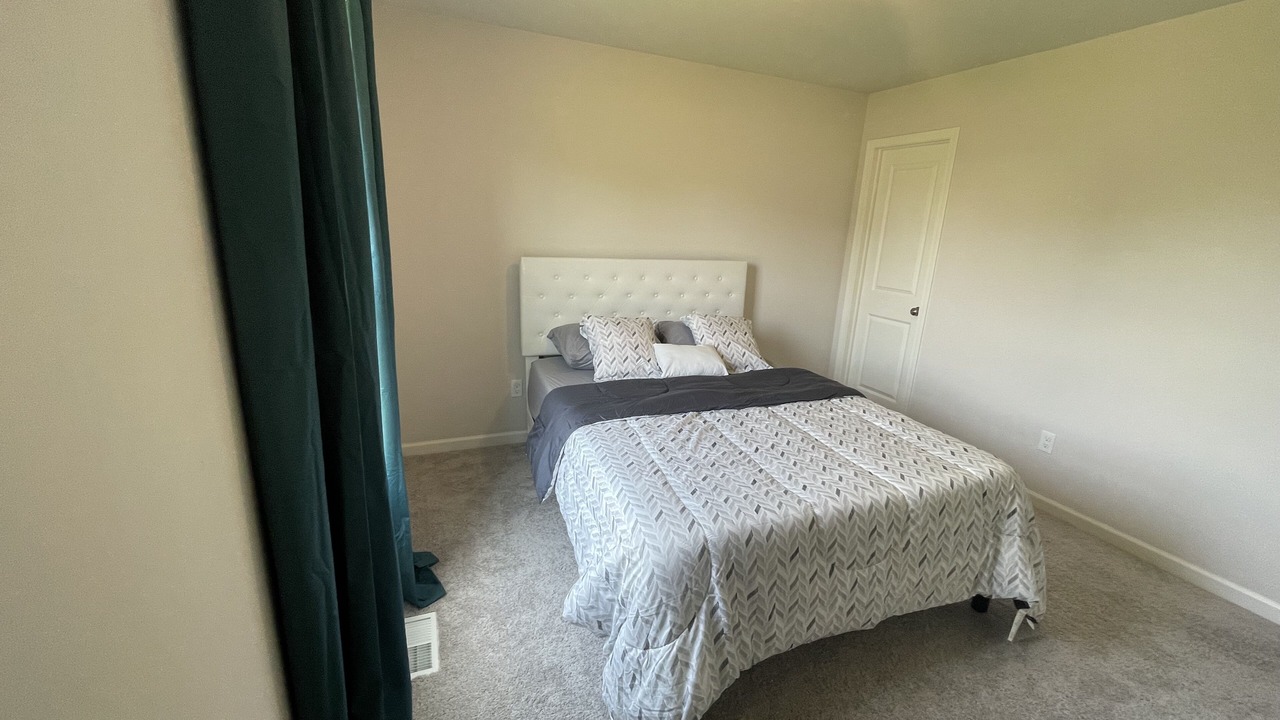 Photo of Bedroom in Taylor