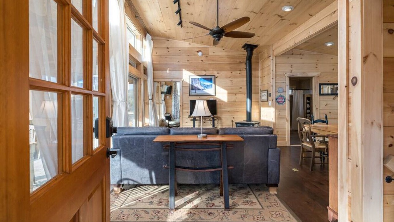 Photo of Livingroom in Blue Ridge