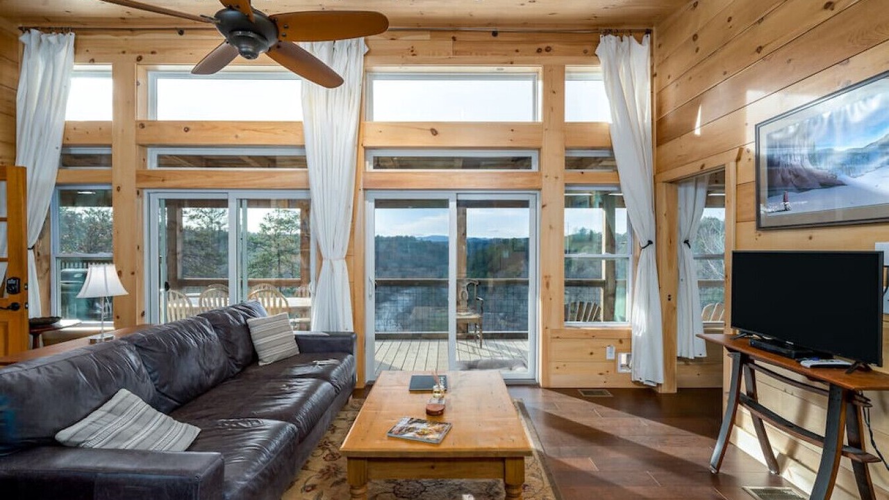 Photo of Livingroom in Blue Ridge