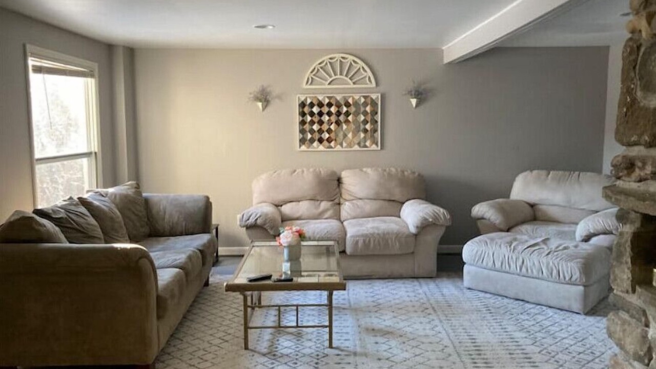 Photo of Bedroom in Roxbury