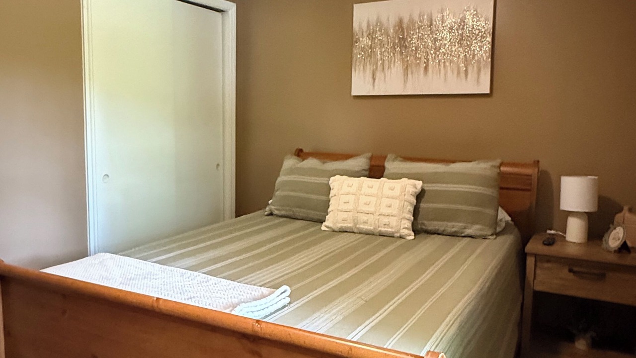 Photo of Bedroom in Shoals