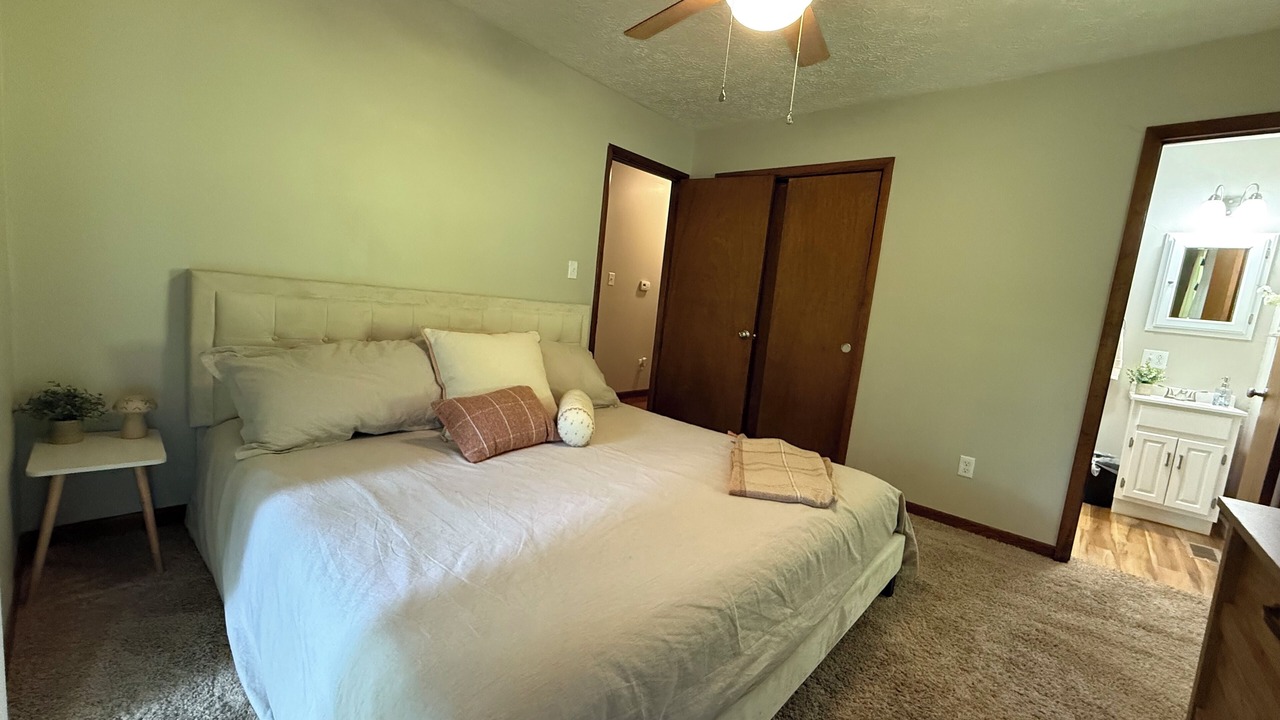 Photo of Bedroom in Shoals