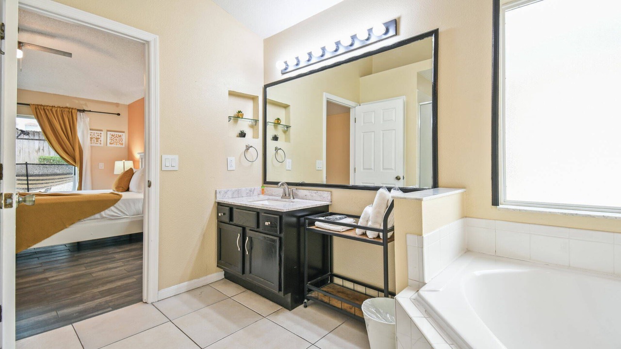 Photo of Bedroom in Lake Berkley