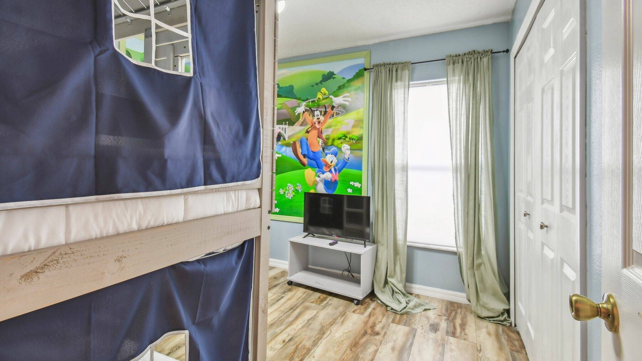 Photo of Bedroom in Lake Berkley