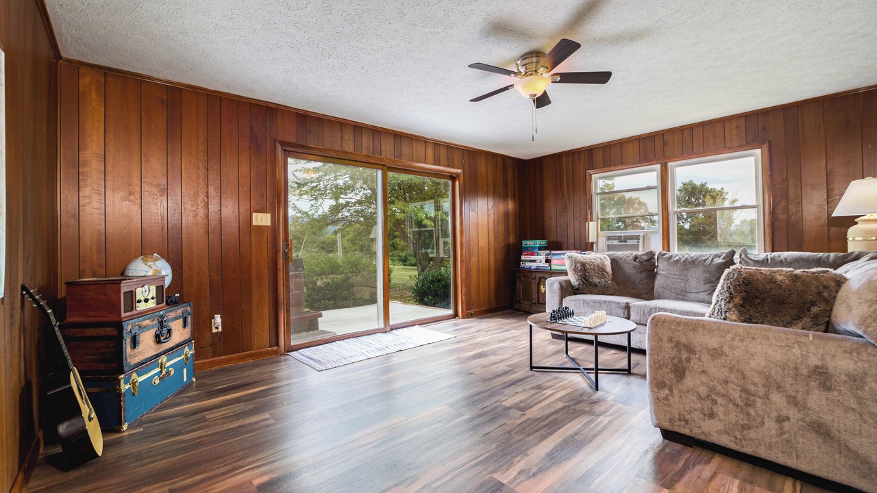 Photo of Livingroom in Shenandoah