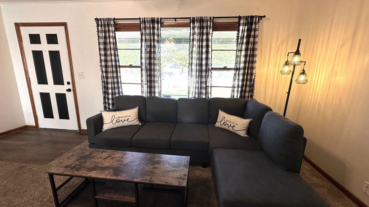Photo of Livingroom in Ponca City