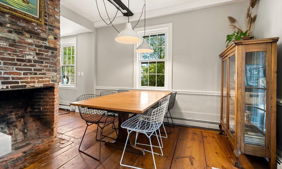 Photo of Bedroom in Newburyport