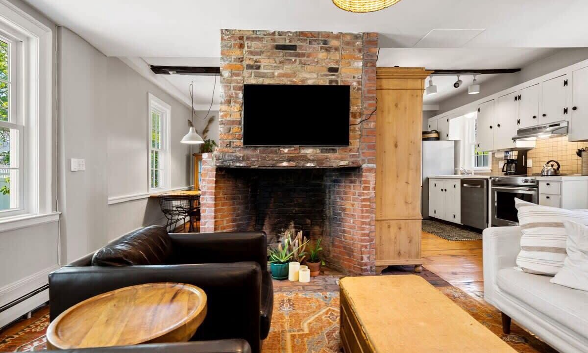 Photo of Livingroom in Newburyport