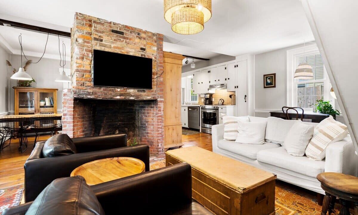 Photo of Livingroom in Newburyport