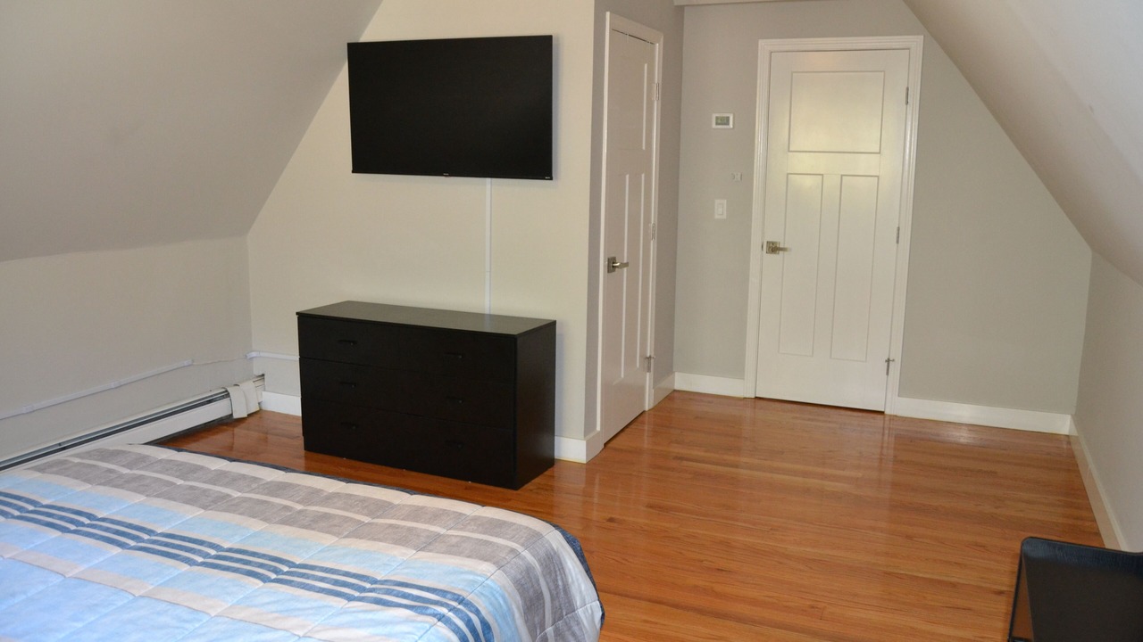 Photo of Bedroom in Cedar Bushes