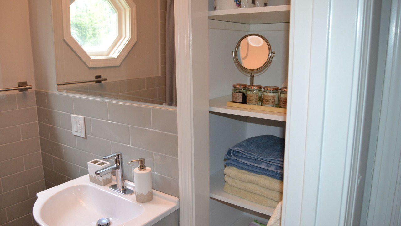Photo of Bathroom in Cedar Bushes