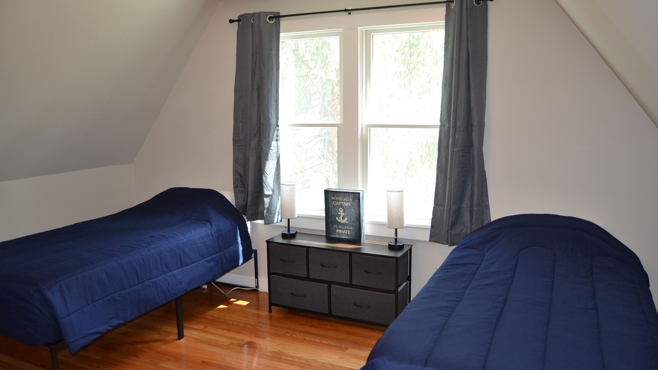 Photo of Bedroom in Cedar Bushes