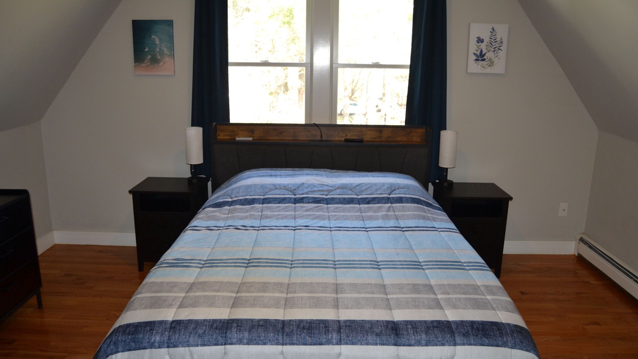 Photo of Bedroom in Cedar Bushes