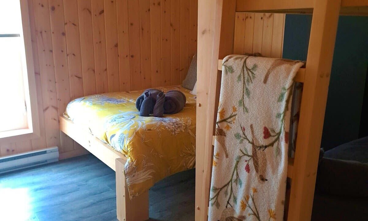 Photo of Bedroom in Baie-St-Paul