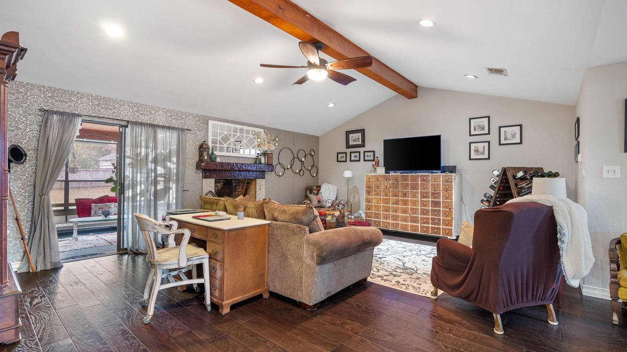 Photo of Livingroom in Fair Oaks Ranch