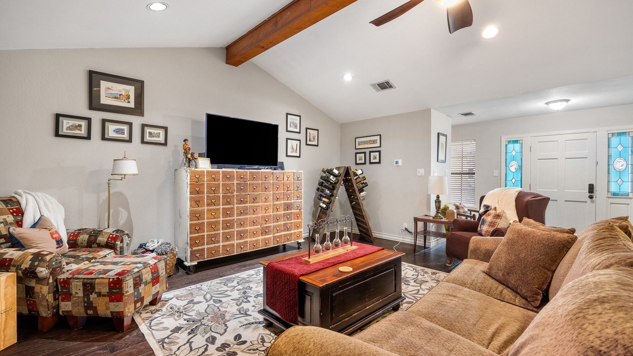 Photo of Livingroom in Fair Oaks Ranch