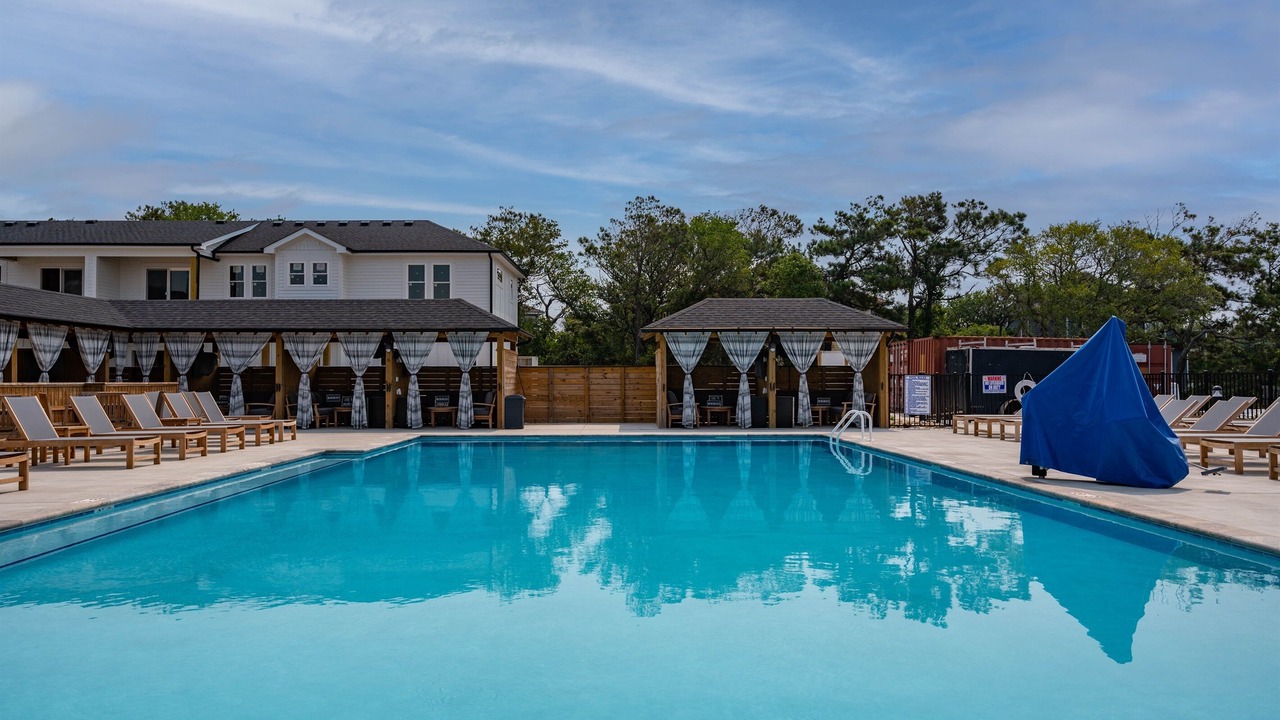 Photo of Outdoor in Corolla Light