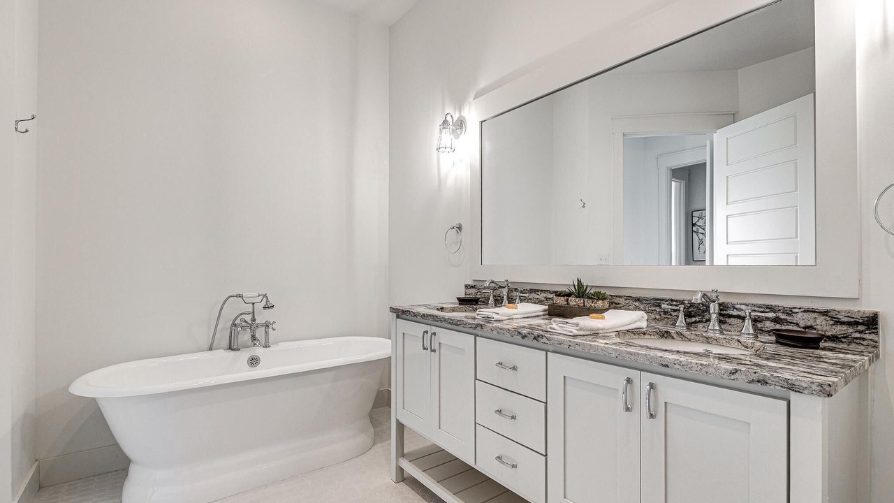 Photo of Bathroom in Eufaula
