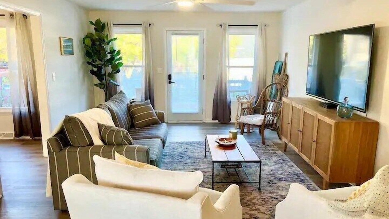 Photo of Livingroom in Kings Grant